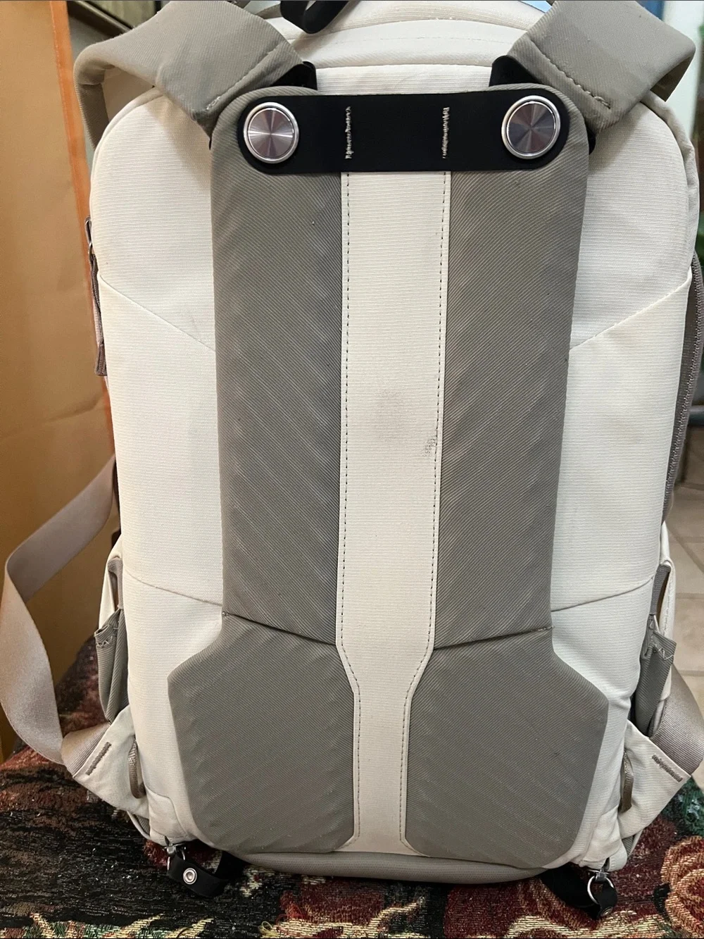 Peak Design Everyday Backpack Zip 15L Design.